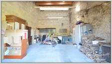 Maison en pierre, 16 pièces, 8 chambres.