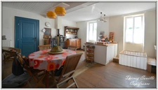 Maison en pierre avec travaux, 69m², terrain 5.1ha