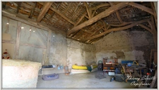 Maison en pierre avec travaux, 69m², terrain 5.1ha