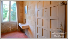 Maison en pierre, 16 pièces, 8 chambres.