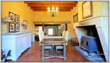 Maison en pierre, 16 pièces, 8 chambres.