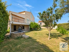 MAISON DE CARACTÈRE – 6 CHAMBRES, ASCENSEUR, TERRASSE ET VUE SUR LES VIGNES – VILLEDAIGNE