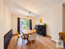 À AZILLE – MAISON BOURGEOISE RÉNOVÉE DE 259 M² AVEC 5 CHAMBRES, JARDIN PISCINABLE, PUITS ET GARAGE