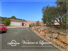 Villa de plain-pied avec piscine, dépendances et grand jardin à Bize-Minervois