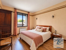 Maison à vendre à Pépieux – 4 chambres, piscine, jardin et très grand garage