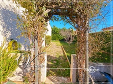 Villa de plain-pied lumineuse avec jardin piscinable et garage – Félines-Minervois