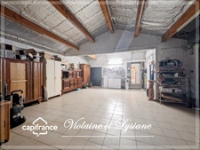 Villa de plain-pied avec piscine, dépendances et grand jardin à Bize-Minervois