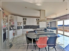 Bages – Sea and Lagoon View: Exceptional 540 m² Villa with 7 Suites and Landscaped Garden