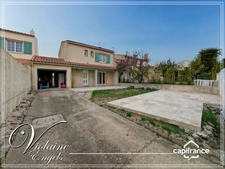 Covered Pool Family Home with Garage – Narbonne, South of France