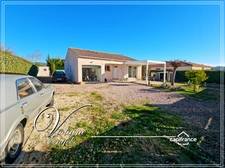 Villa de plain-pied lumineuse avec jardin piscinable et garage – Félines-Minervois