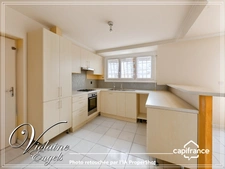 Covered Pool Family Home with Garage – Narbonne, South of France