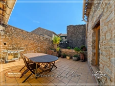 Maison de caractère avec tour médiévale, terrasse plein sud et grand garage – Cesseras