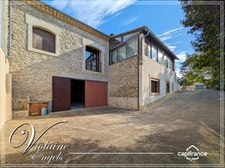 Large family home with outbuildings, swimming pool and spacious workshop in Pépieux (Aude – Minervois)