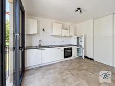 **Renovated house for sale in Siran – 3 bedrooms, terrace, courtyard and large garage**