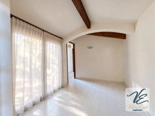 ARGENS-MINERVOIS – Maison de caractère avec 4 chambres, terrasses, jardin arboré et garage