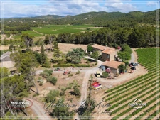 Domaine viticole d'exception de 47 hectares avec mas en pierre, gîtes et vignoble AOC Minervois – Hérault