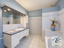 Maison à vendre à Pépieux – 4 chambres, piscine, jardin et très grand garage