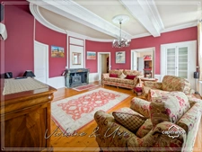 Exceptional 19th-Century Manor House with Indoor Pool, Wellness Area & 8 Bedrooms – South of France