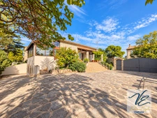 Maison à vendre à Pépieux – 4 chambres, piscine, jardin et très grand garage
