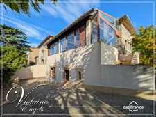 Large family home with outbuildings, swimming pool and spacious workshop in Pépieux (Aude – Minervois)