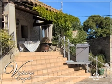 Large family home with outbuildings, swimming pool and spacious workshop in Pépieux (Aude – Minervois)