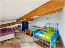 Maison de caractère avec tour médiévale, terrasse plein sud et grand garage – Cesseras