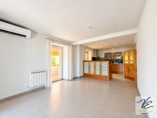 MAISON DE CARACTÈRE – 6 CHAMBRES, ASCENSEUR, TERRASSE ET VUE SUR LES VIGNES – VILLEDAIGNE