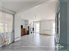 Maison de caractère rénovée avec ascenseur, jardin piscinable – Villedaigne