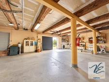 Maison à vendre à Pépieux – 4 chambres, piscine, jardin et très grand garage
