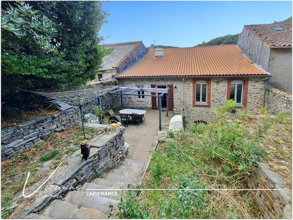 Ancien couvent de 1826 – Demeure de caractère avec terrasse et jardin au cœur du Haut-Languedoc