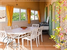 Maison de caractère rénovée avec ascenseur, jardin piscinable – Villedaigne
