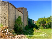Character Property to Renovate with Building Land – High Investment Potential – South of France (Oupia, Minervois)