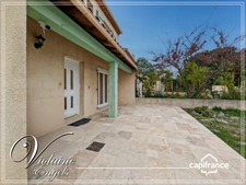 Covered Pool Family Home with Garage – Narbonne, South of France