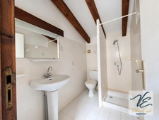 ARGENS-MINERVOIS – Maison de caractère avec 4 chambres, terrasses, jardin arboré et garage
