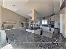 Bages – Sea and Lagoon View: Exceptional 540 m² Villa with 7 Suites and Landscaped Garden