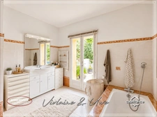 DOMAINE TOURISTIQUE AVEC 4 GÎTES, PISCINE ET RÉSIDENCE PRIVÉE – AGEL