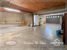 Maison en pierre rénovée avec grand garage, terrasse, cour et terrain – Siran (34210)