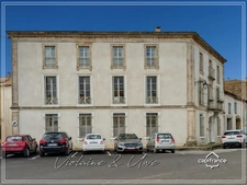 Exceptional 19th-Century Manor House with Indoor Pool, Wellness Area & 8 Bedrooms – South of France