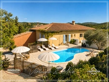 DOMAINE TOURISTIQUE AVEC 4 GÎTES, PISCINE ET RÉSIDENCE PRIVÉE – AGEL