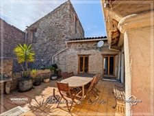 Maison de caractère avec tour médiévale, terrasse plein sud et grand garage – Cesseras