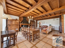 Maison à vendre à Pépieux – 4 chambres, piscine, jardin et très grand garage