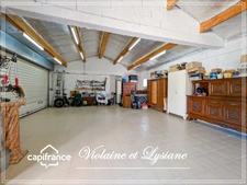 Villa de plain-pied avec piscine, dépendances et grand jardin à Bize-Minervois