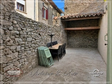 Maison de caractère avec dernier étage dédié à la location saisonnière – fort potentiel de revenus – Haut Minervois