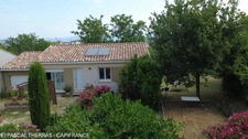 House for sale in Apt - 4 rooms - single storey - 3 bedrooms - flat plot of 458m2 on the heights of Apt