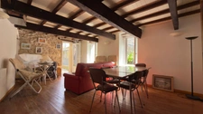 SOUS COMPROMIS - Maison de village avec jardinet et parking - Saint Trinit