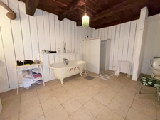 Maison familiale à vendre 7 pièces SAINT TRINIT (84) - Tropézienne avec vue sur les toits du village et la campagne environnante