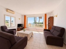 CARQUEIRANNE – LE PRADON – 293 m² – VUE MER – PLAGE À PIED – 2 HABITATIONS