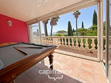 CARQUEIRANNE – LE PRADON – 293 m² – VUE MER – PLAGE À PIED – 2 HABITATIONS