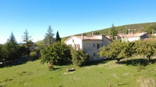 House for sale, 6 rooms, 4 bedrooms with independent apartment on the ground floor - in the countryside, 200m from the village centre
