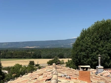 Maison familiale à vendre 7 pièces SAINT TRINIT (84) - Tropézienne avec vue sur les toits du village et la campagne environnante